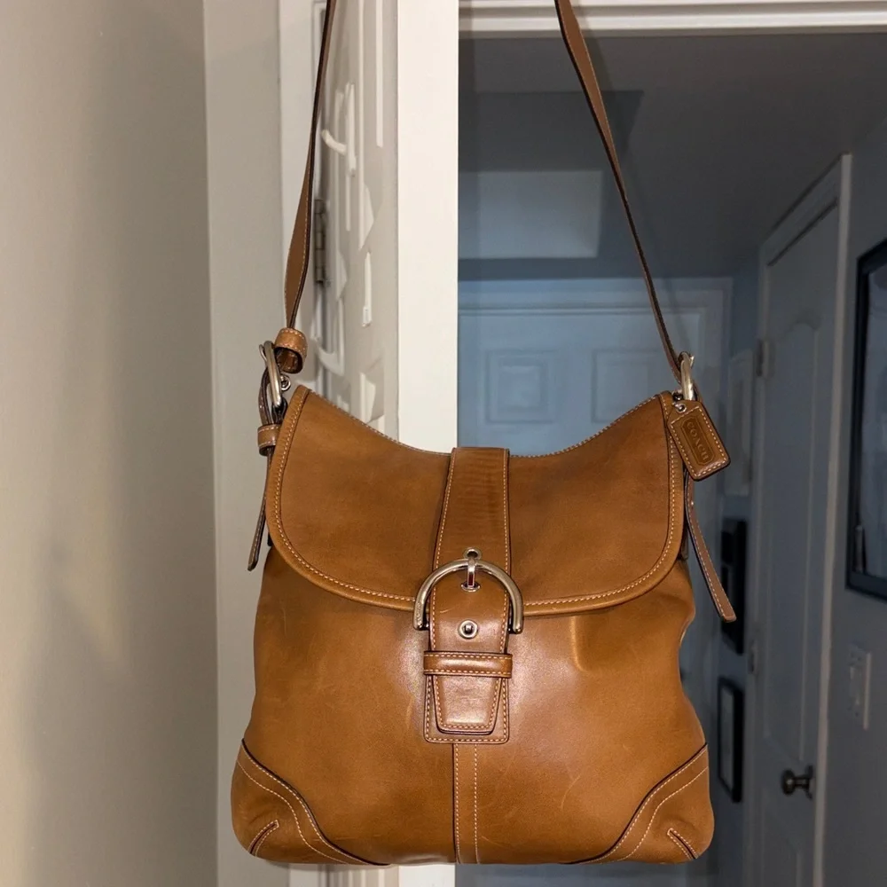 Coach Soho Vintage. Leather/Silver Buckle Crossbody Saddlebag. EUC - Picture 8 of 16